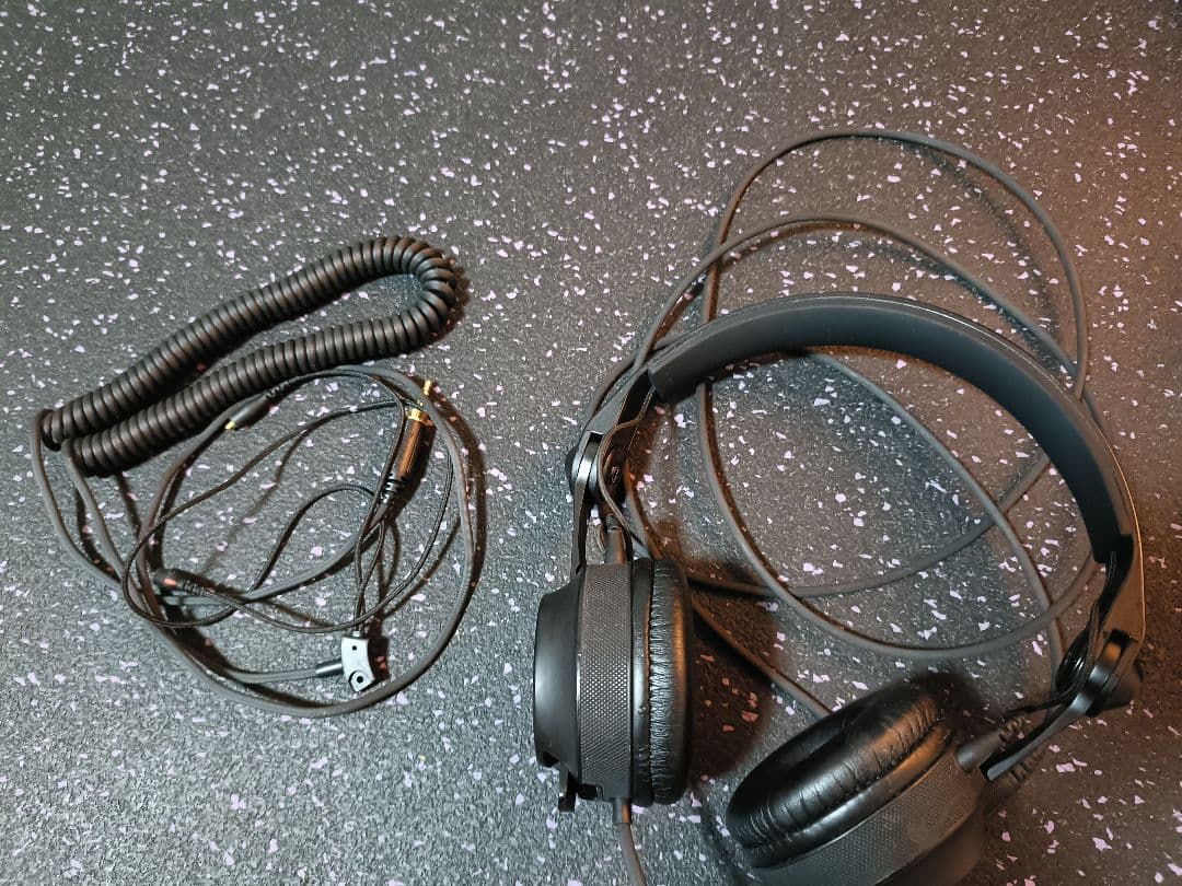 Pioneer HDJ-C70　DJ用ヘッドフォン