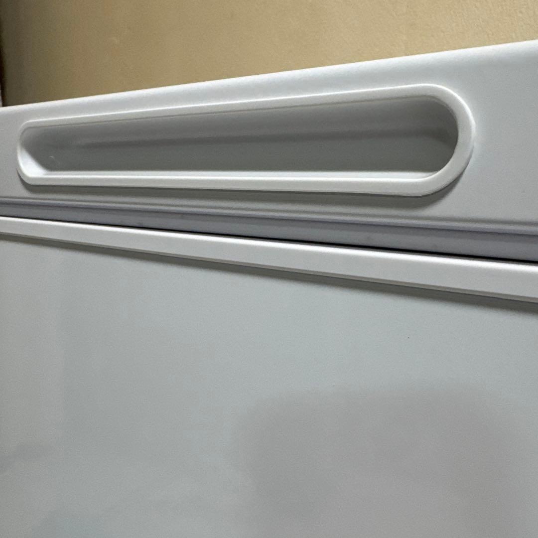 ほぼ未使用 YAMAZEN 冷凍庫 66L 静音 省エネ 温度調節7段階