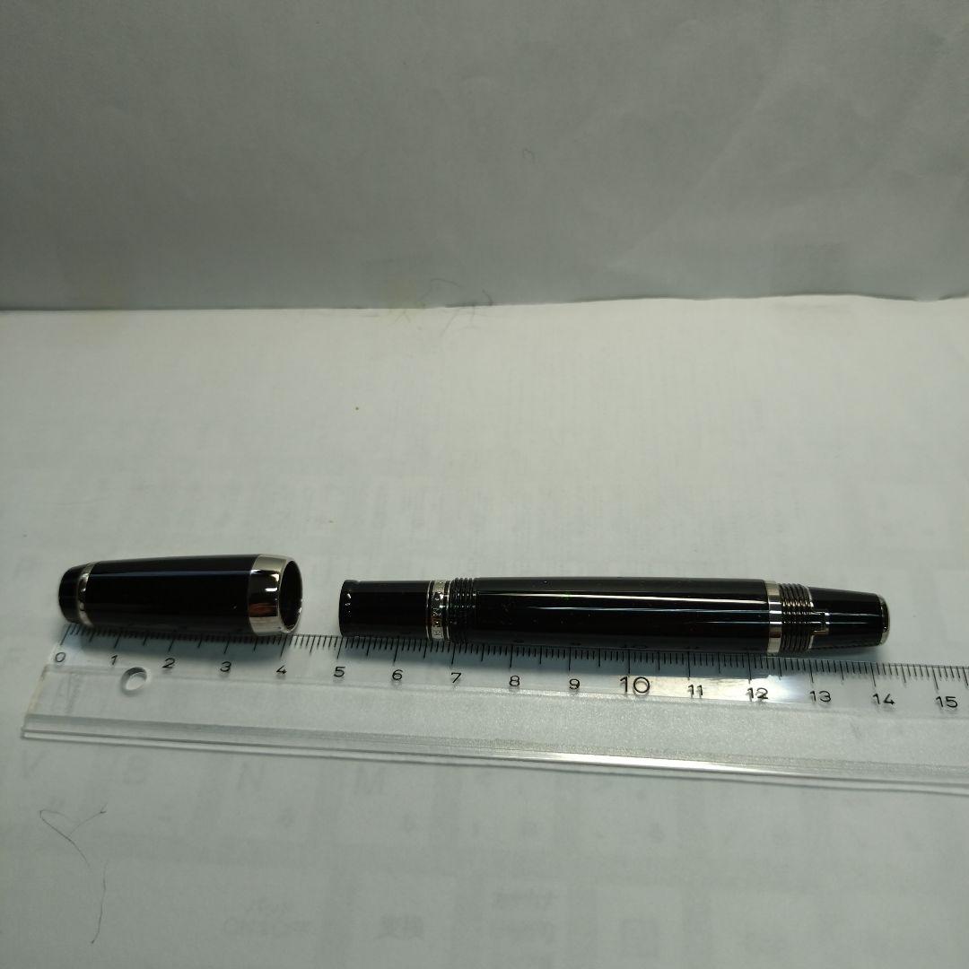 モンブランボエム黒い万年筆
