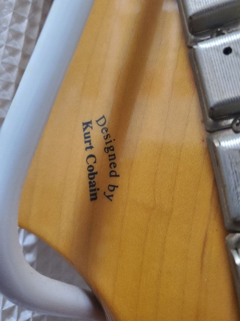 ジャグスタング　カートコバーンモデル