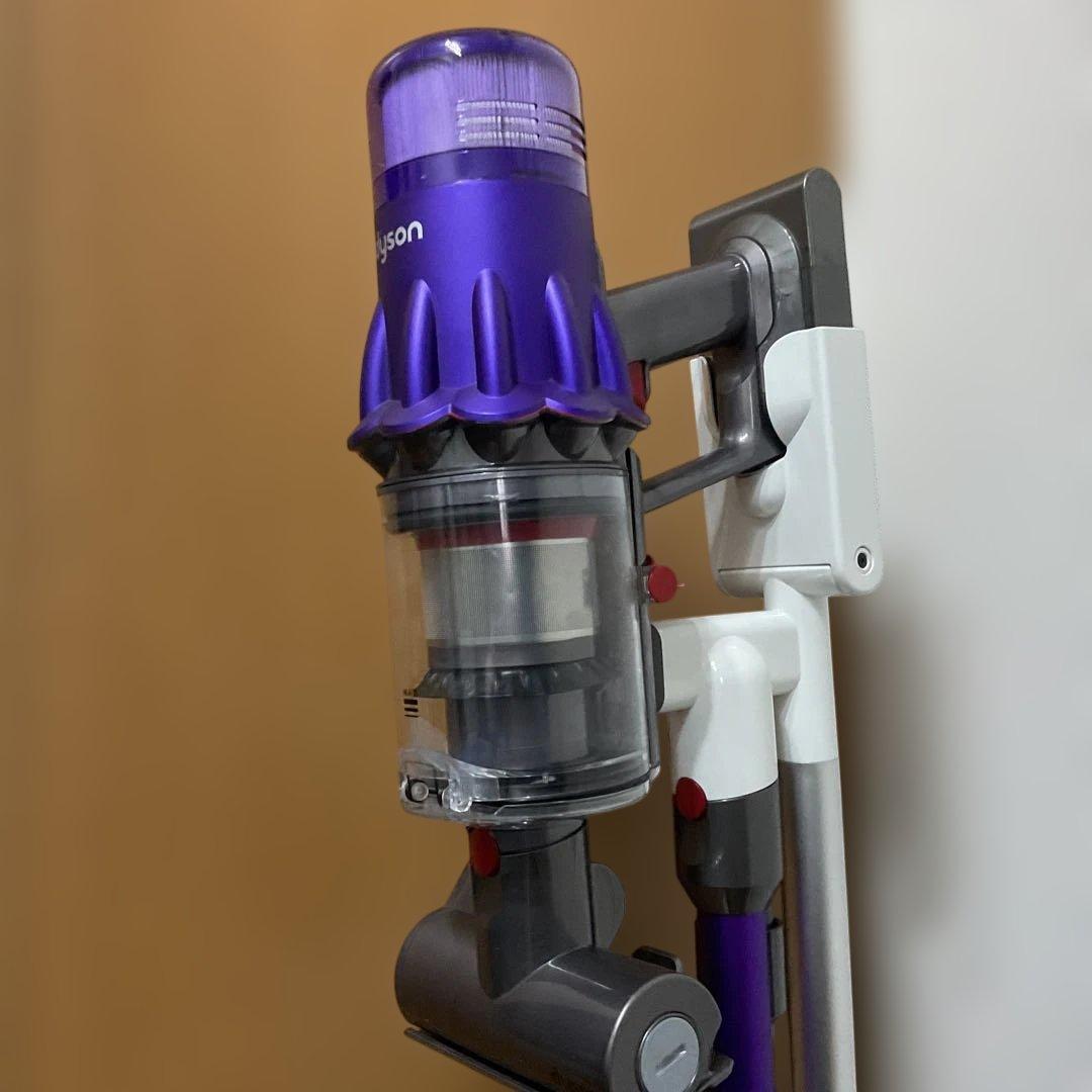 30.『美品』洗浄済Dyson Digital Slim Fluffy SV18