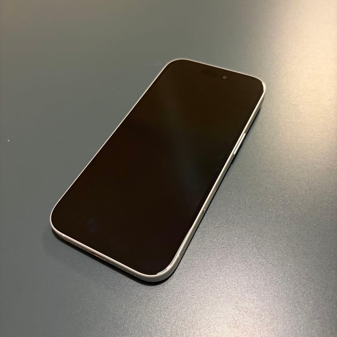 Apple iPhone 16 128gb ホワイト 本体　おまけ付き