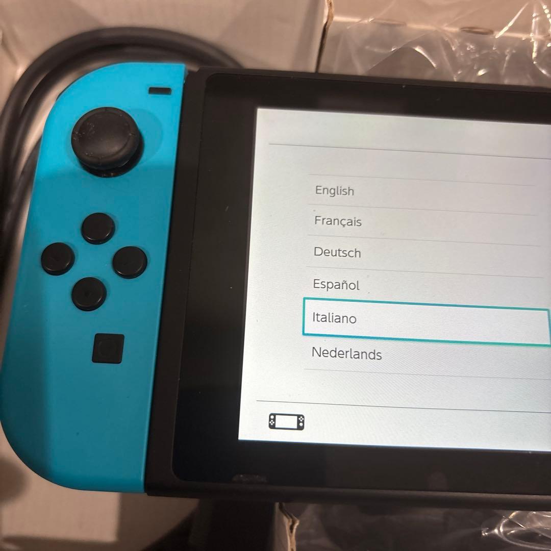 Nintendo Switch 本体　ネオンブルー/ネオンレッド