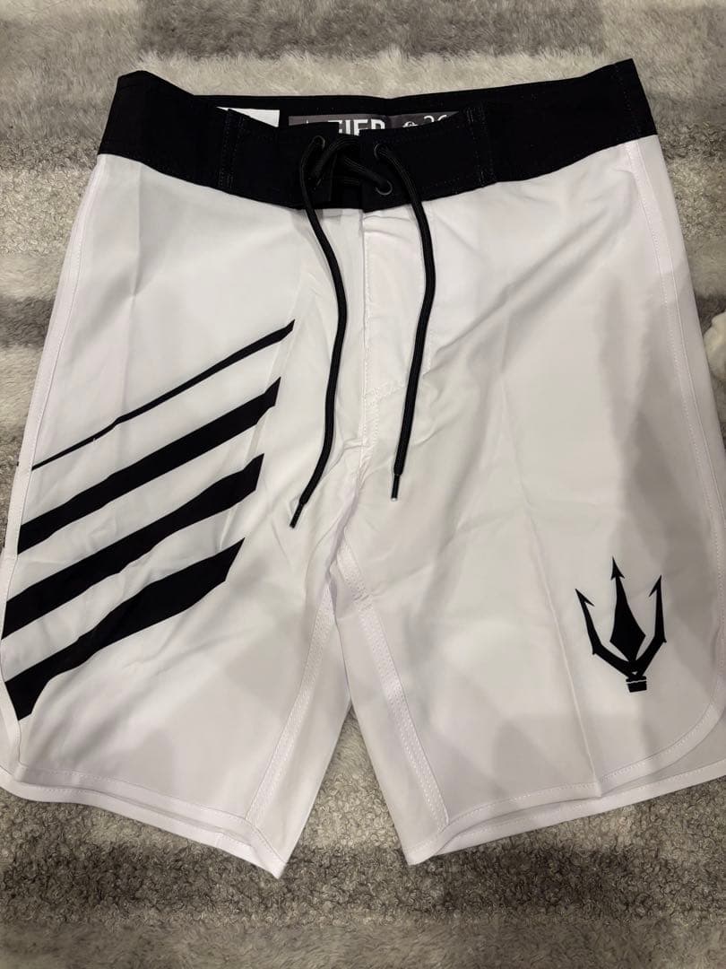 FIED ファイド　サーフパンツ　水着 サイズSホワイト ストライプ　フィジーク