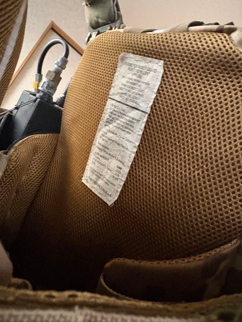 タクティカルベスト　タグ付きレプリカ　サバゲー　マルチカム