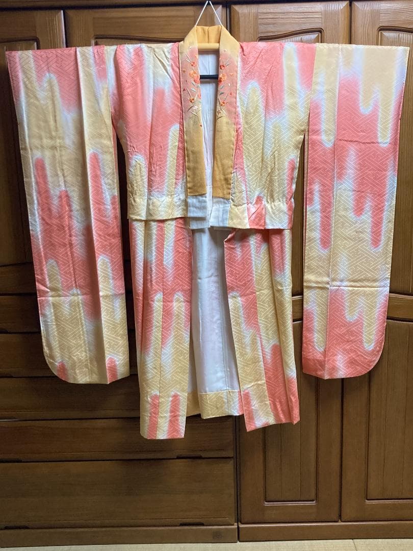 振袖　帯　正絹【匿名配送・宅急便送料無料】30～40年前の　着物　出品№22