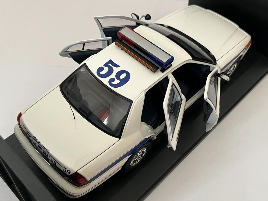 オートアート 1/18 72701 フォード クラウンビクトリア LAPD 箱付