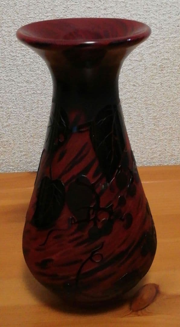 大川恵司作　彫刻　硝子　花図　花入　共箱　栞付　花瓶