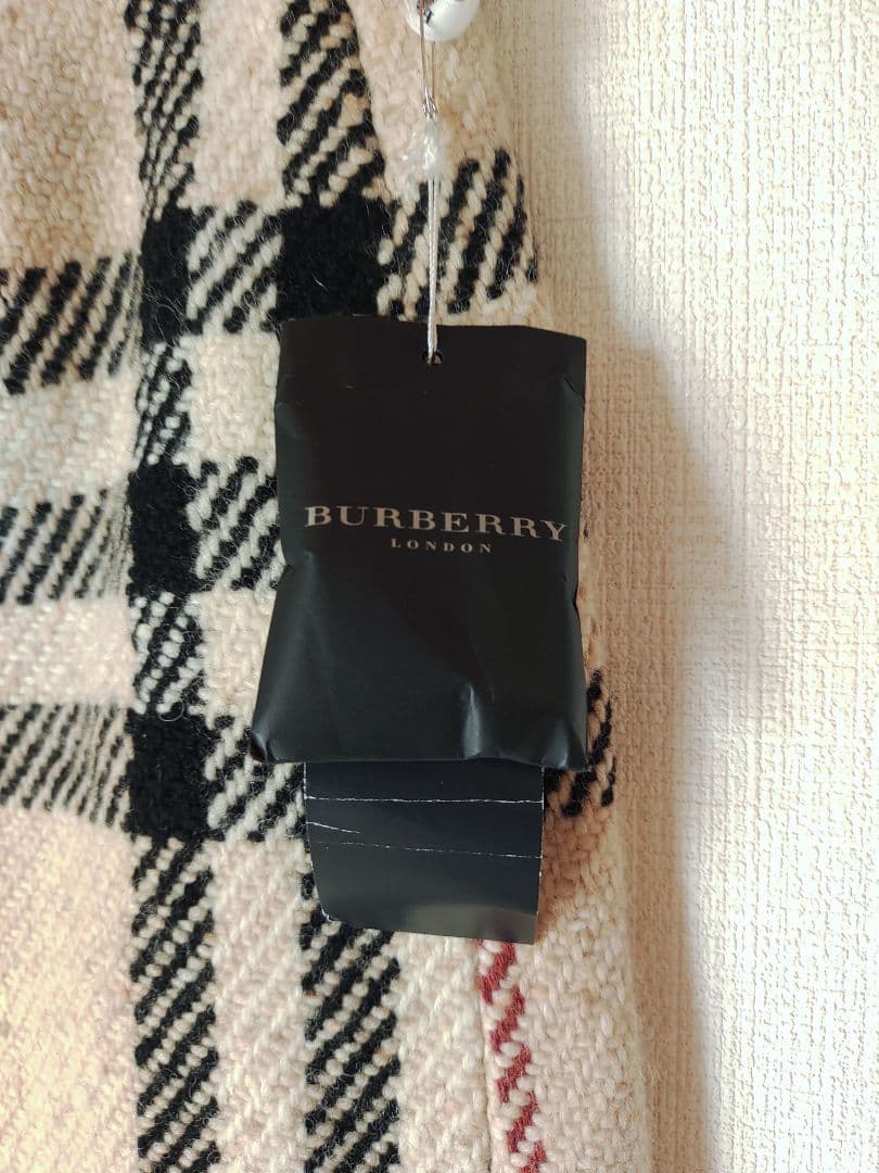 新品　BURBERRY メガチェック　スカート　ウール　大きいサイズ　ベージュ