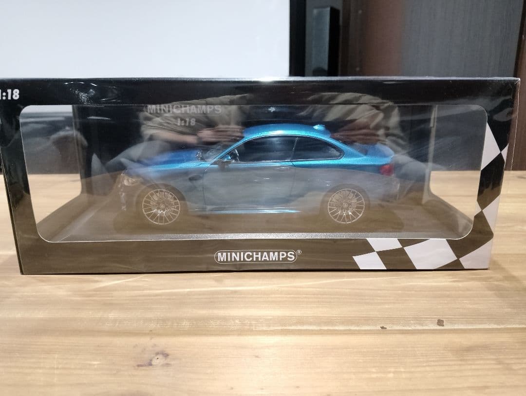 1/18 BMW M2 コンペティション　ミニカー　ロングビーチブルー