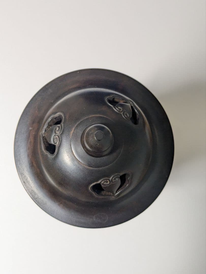 『最終値下げ』中国の香炉　紫檀　透かし彫り