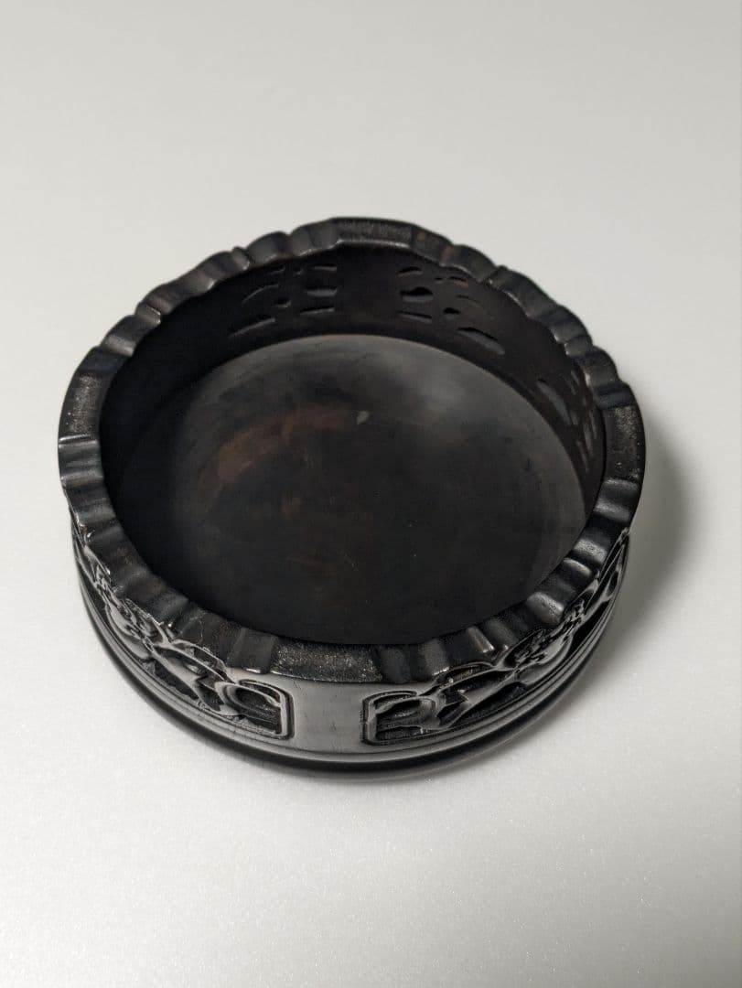 『最終値下げ』中国の香炉　紫檀　透かし彫り