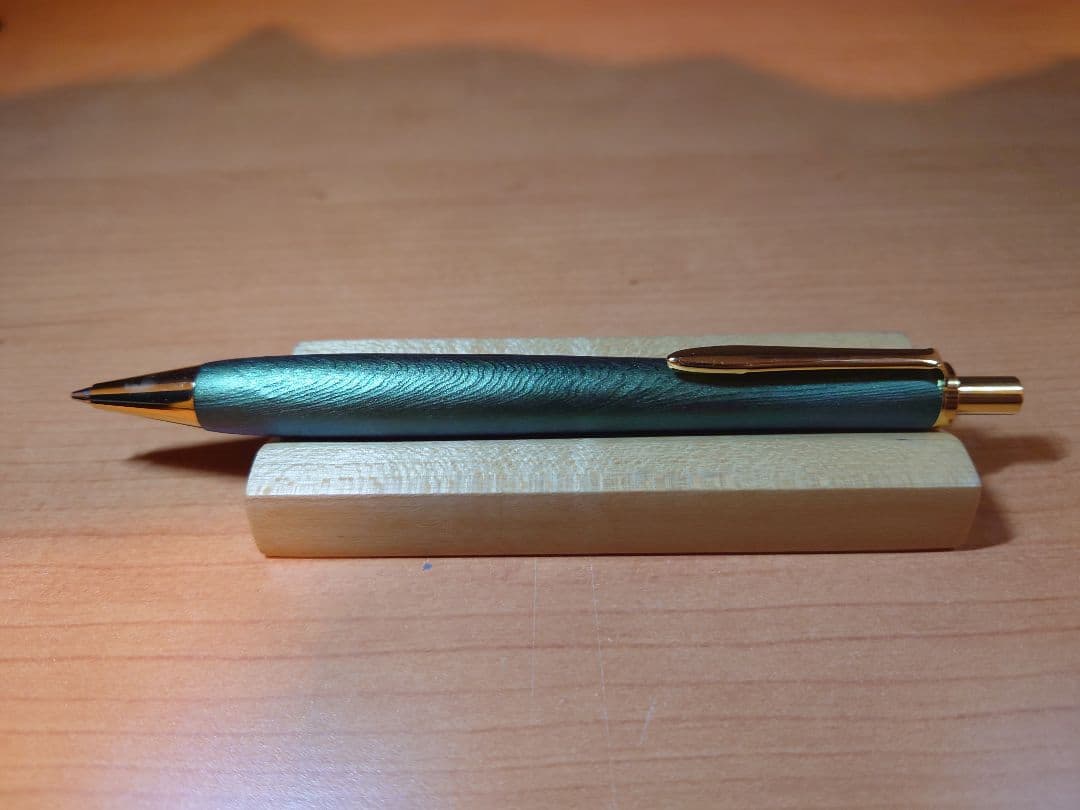 木軸ペン工房　金杢犀　シャープペンシル　細軸　漆塗り