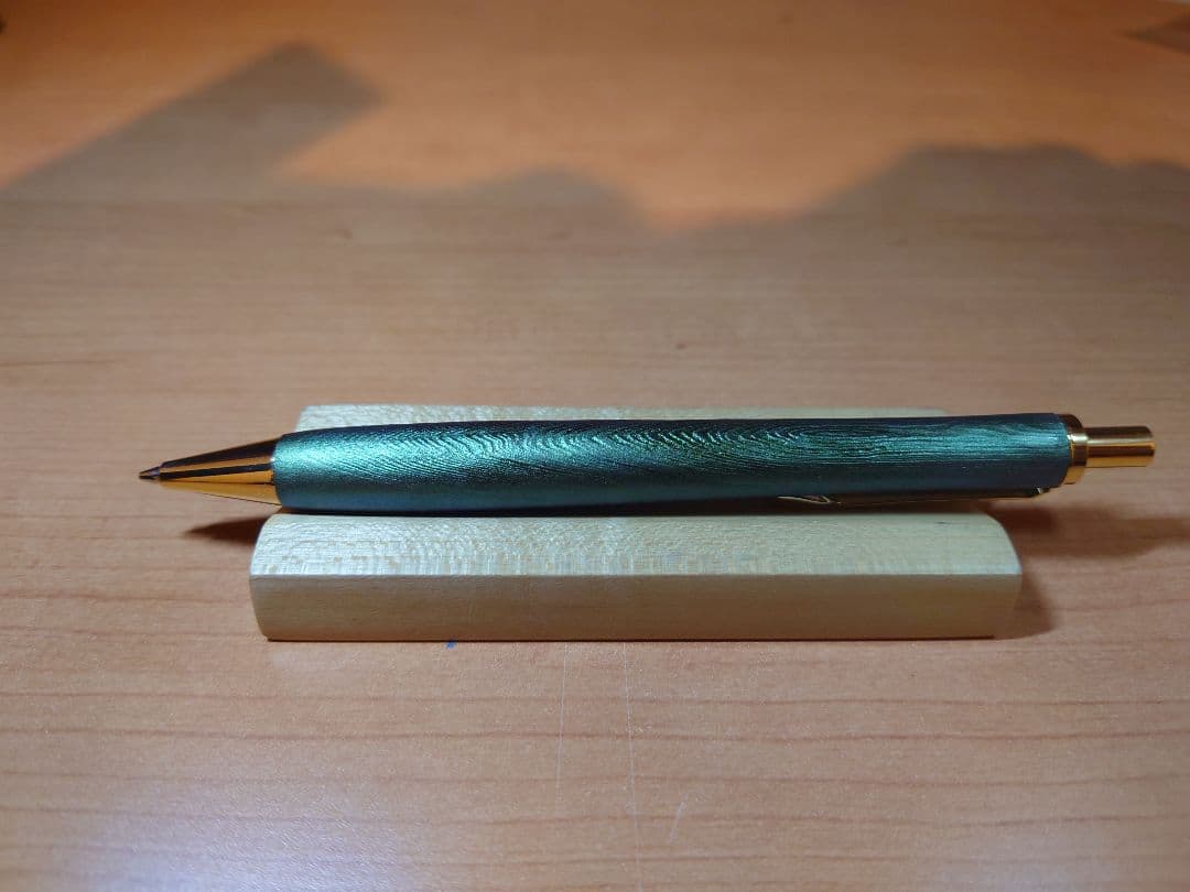 木軸ペン工房　金杢犀　シャープペンシル　細軸　漆塗り