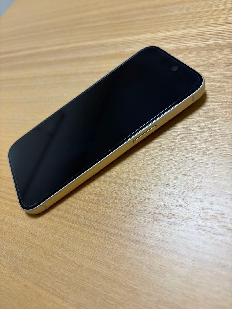 美品　Apple iPhone 15 128gb イエロー　AppleCare付