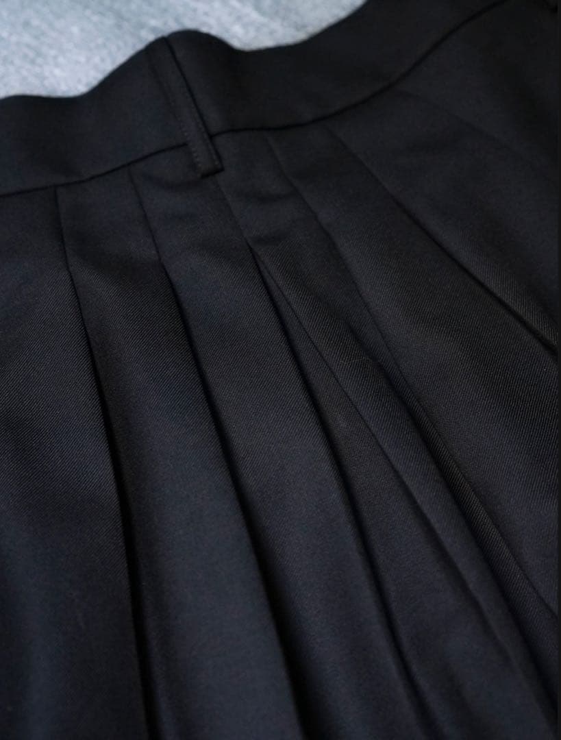 MB リミテッド　ハイエンド尾州ウール サルエルパンツ