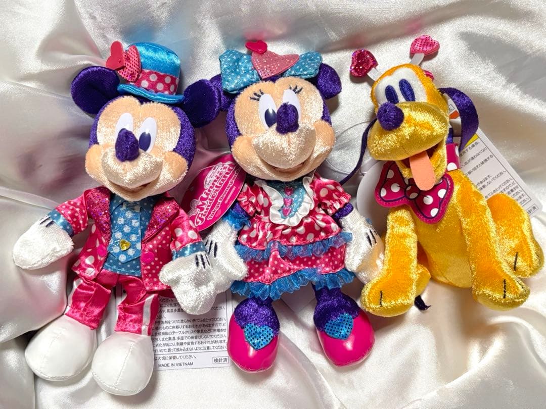 ファンダーランド　ミニパル　ぬいぐるみバッジ　ミニー　ミッキープルート　セット