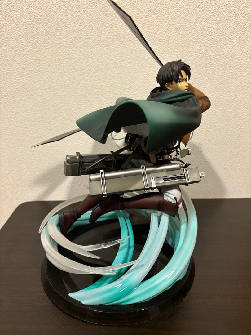 人類最強の兵士　リヴァイ　フィギュア
