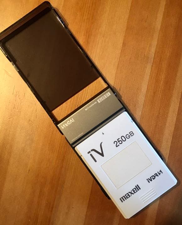 Maxell iVDR-S 250GBハードディスクとリーダーアダプター セット