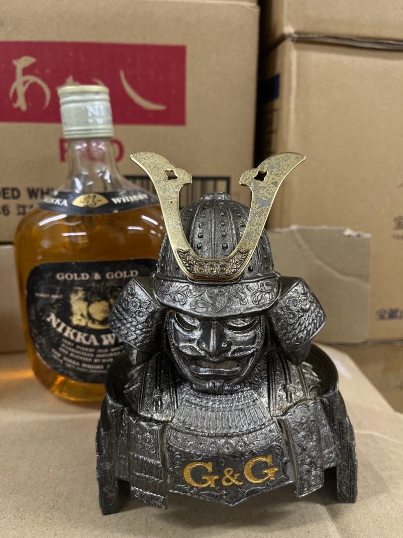NIKKA WHISKY GOLD & GOLD 武士の像760ml