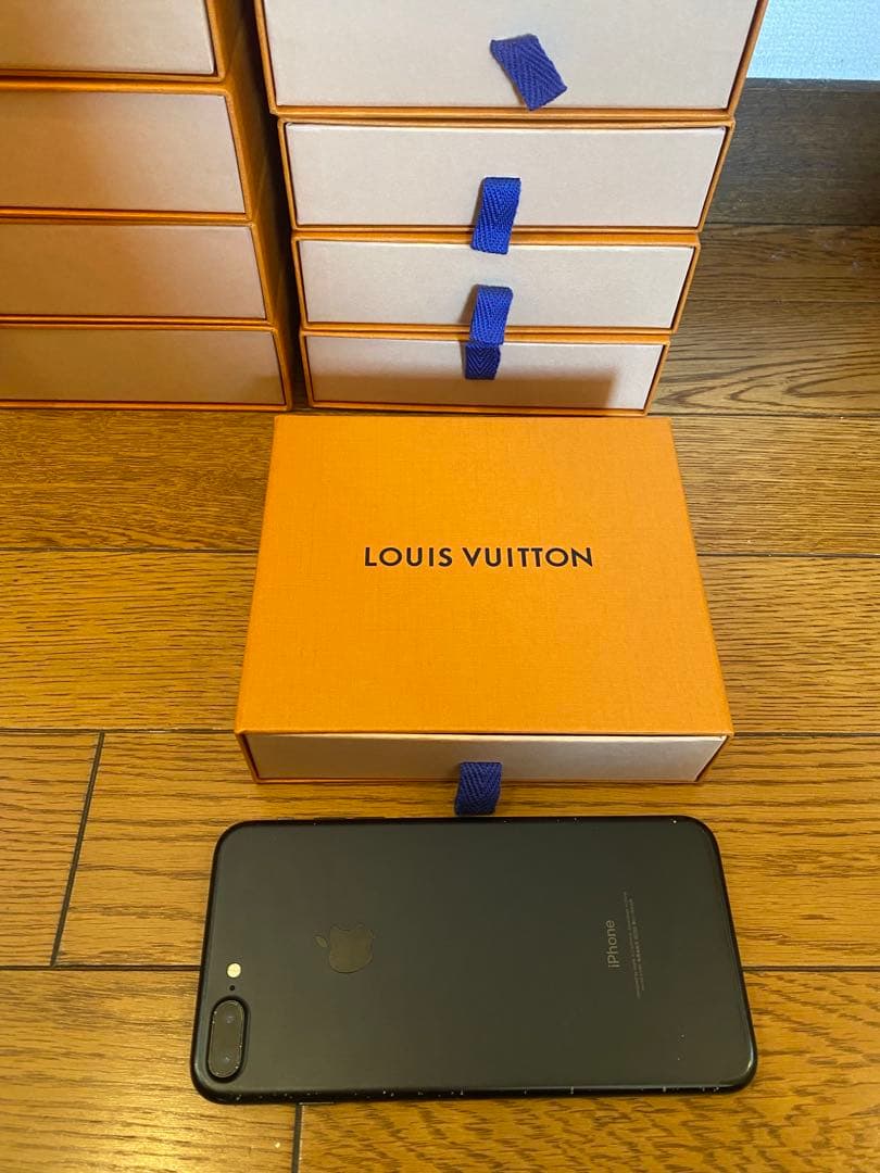 LOUIS VUITTON箱、2種類20個セットとなります。