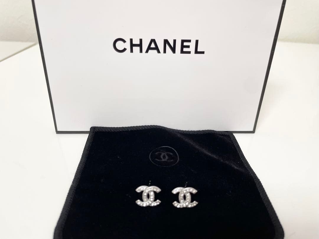 ヴィンテージ　ピアス　シルバー　シンプルピアス　#シャネル
