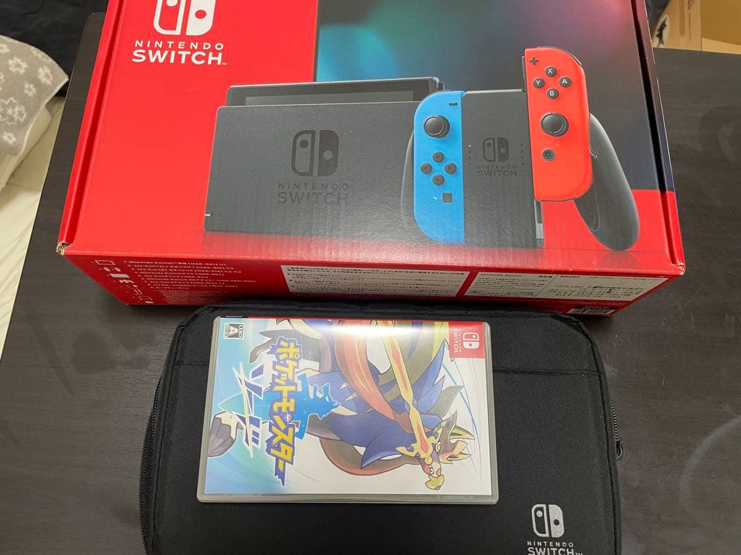 Nintendo Switch 本体 青/赤 + ポケモンソード