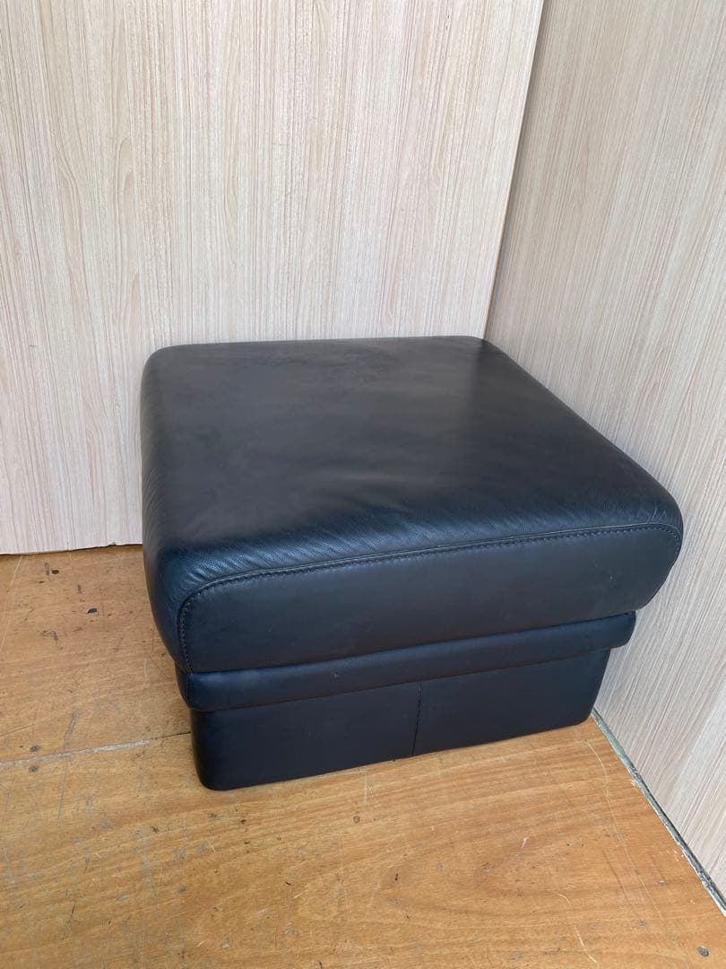 【ヒモラ社】オットマン・スツール　IDC大塚家具・ドイツ製　総革