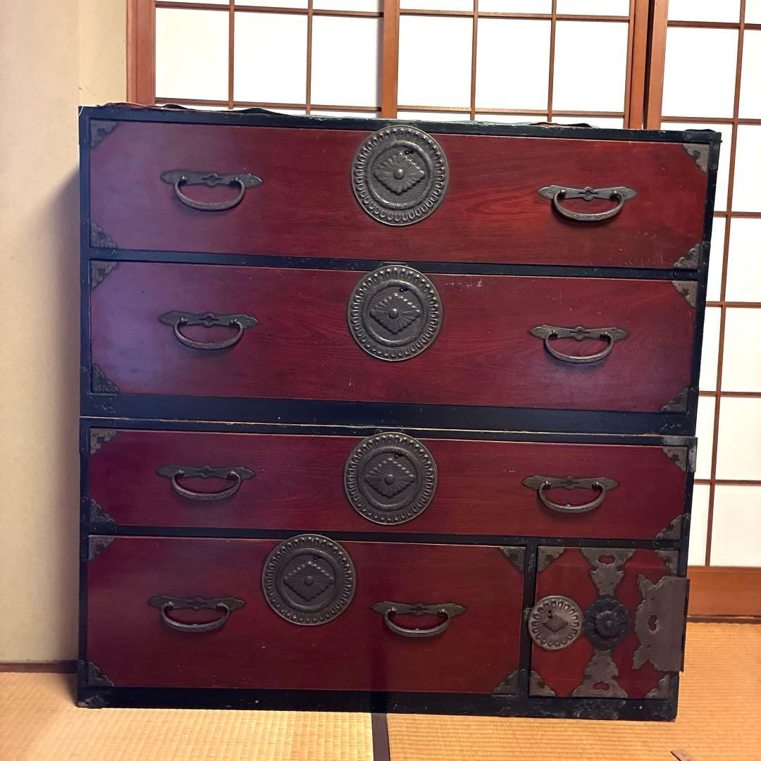 赤色木製箪笥 4引き出し