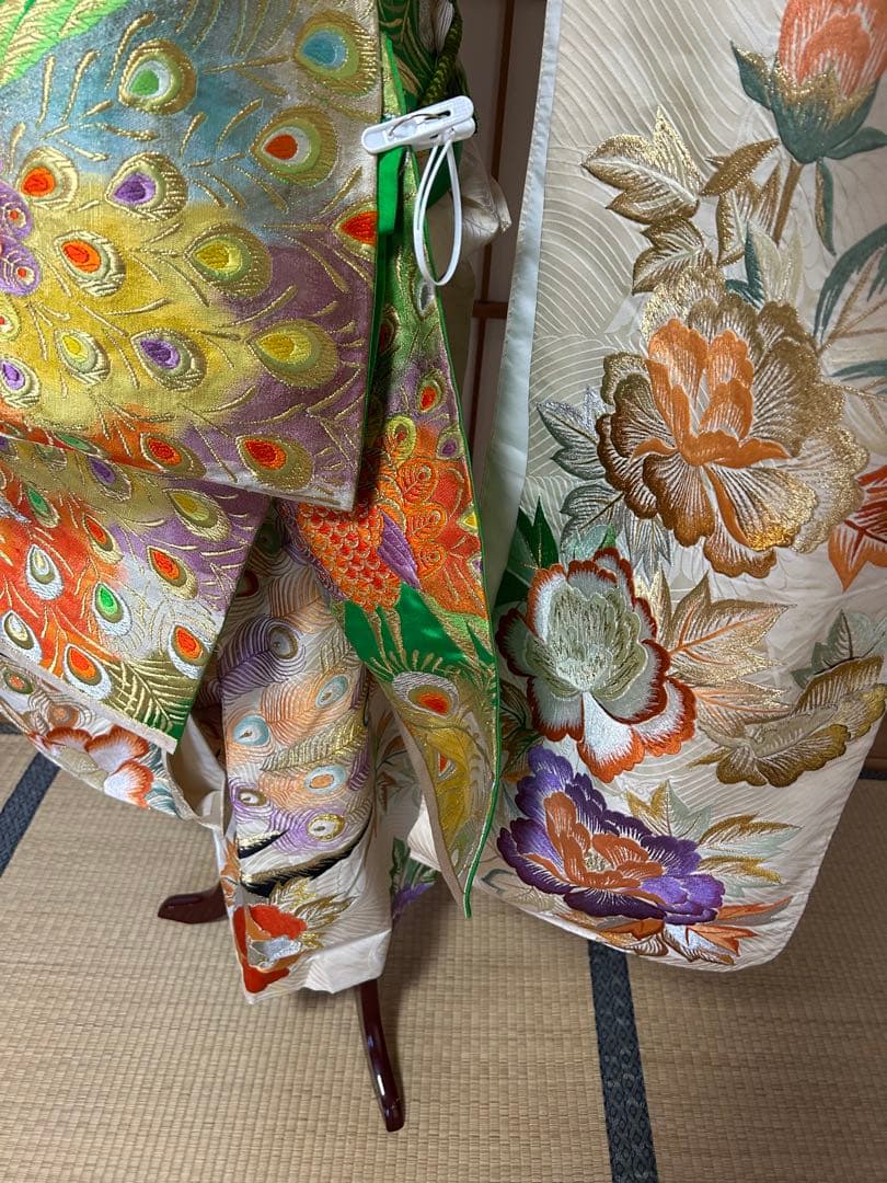 豪華絢爛　アンティーク振袖　昭和レトロ　刺繍　孔雀　鳳凰　鶴織　牡丹　エクリュ