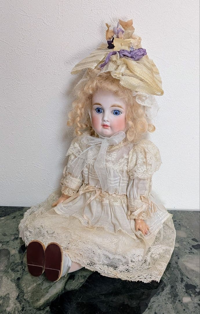 アンティーク　ビスクドール　ミステリー　クローズドマウス