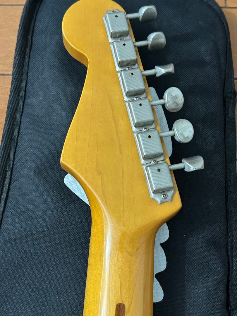 ￼ Fender Japan ST57-TX ピックガードカスタム