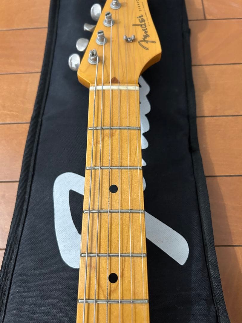 ￼ Fender Japan ST57-TX ピックガードカスタム