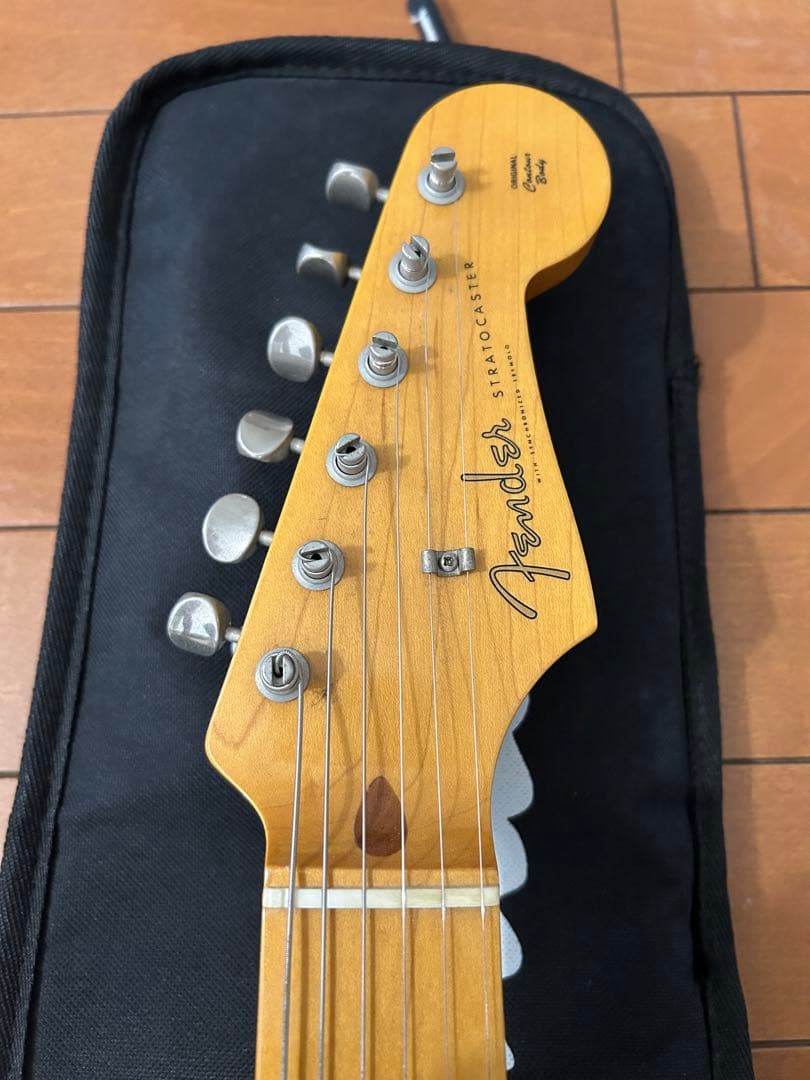 ￼ Fender Japan ST57-TX ピックガードカスタム