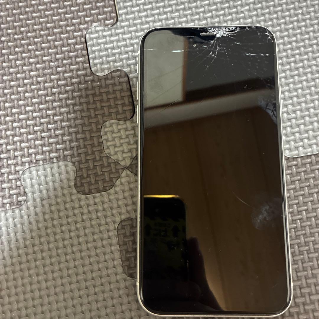 Apple iPhone 11 本体 ホワイト SIMフリー ジャンク品