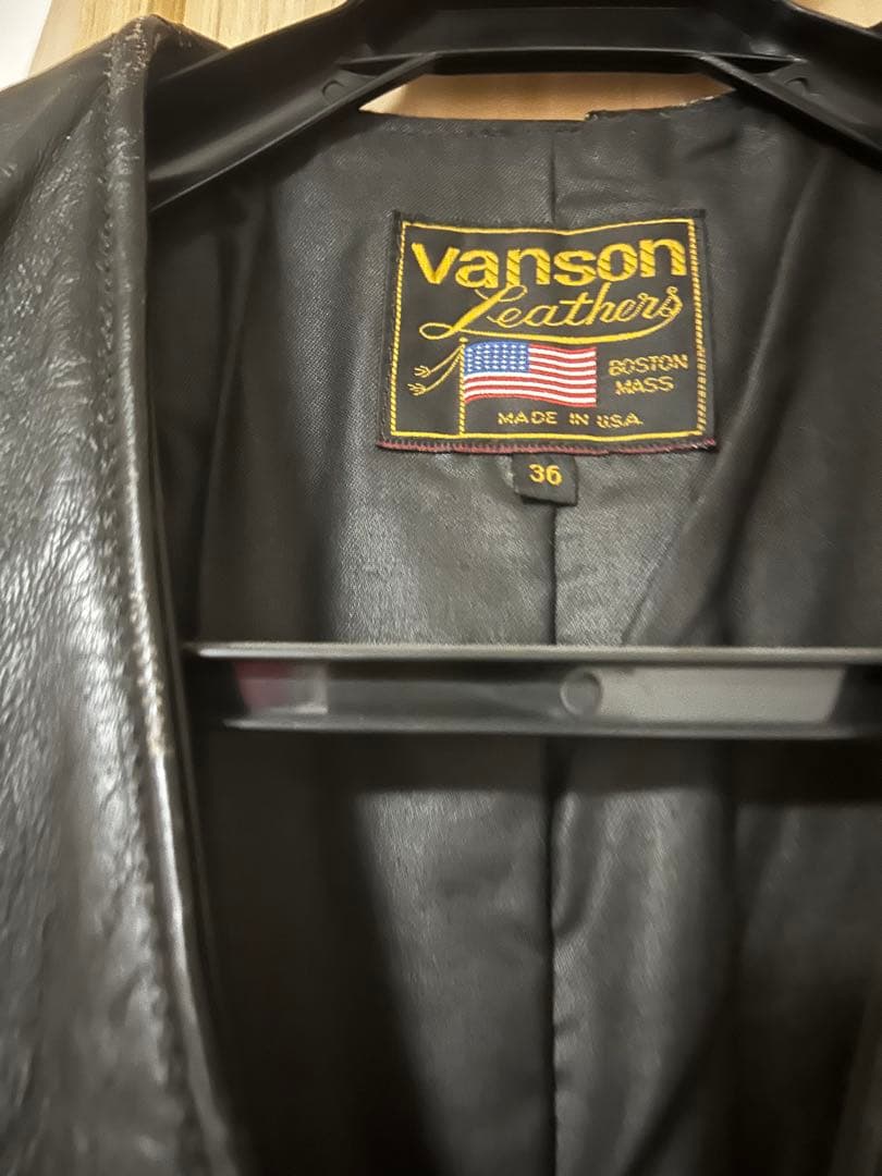 アメリカ製VANSON 本革レザーベストコンチョボタン