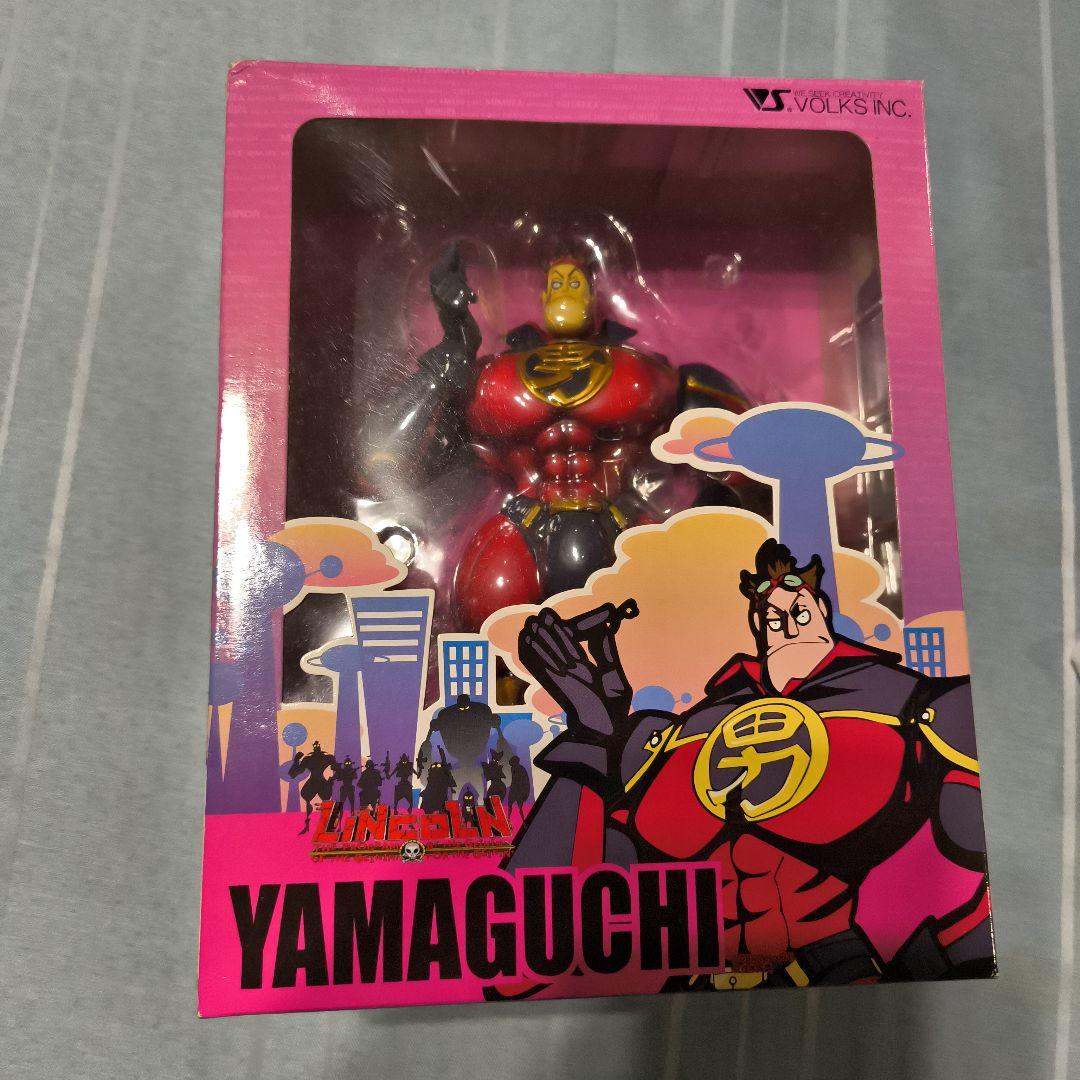 YAMAGUCHI ヒーローフィギュア 赤黒