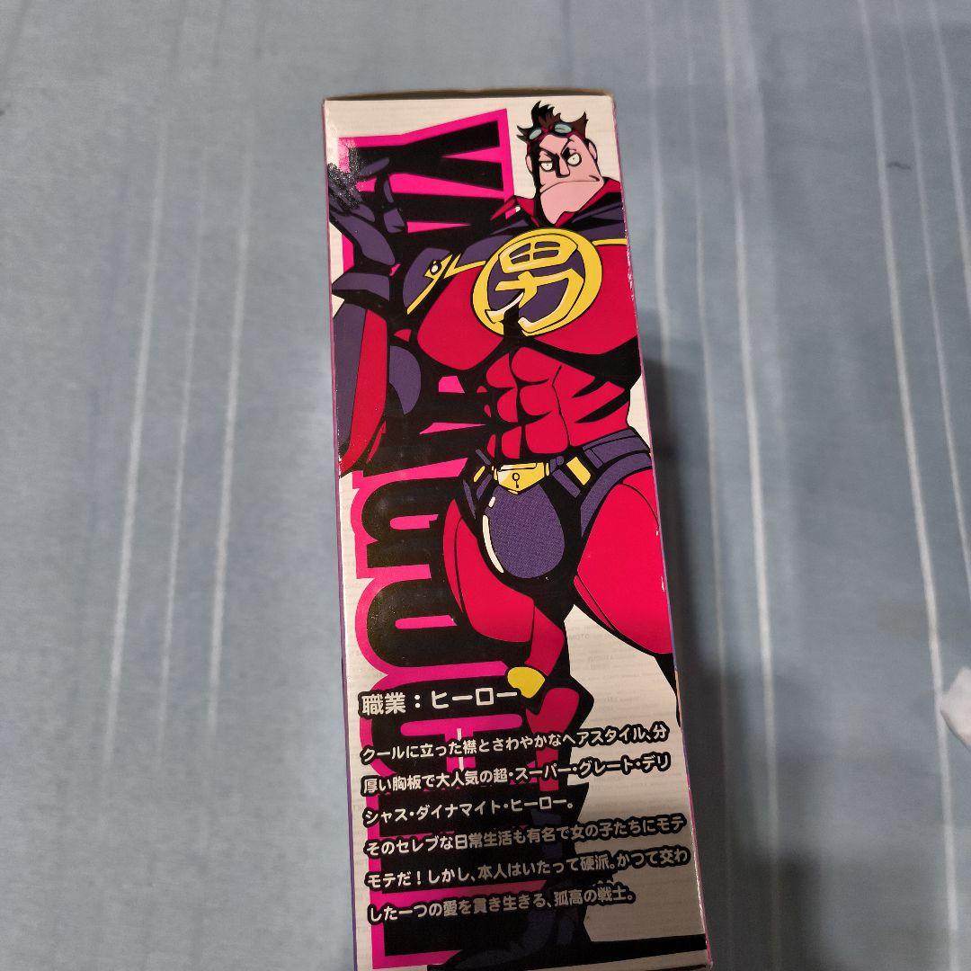YAMAGUCHI ヒーローフィギュア 赤黒