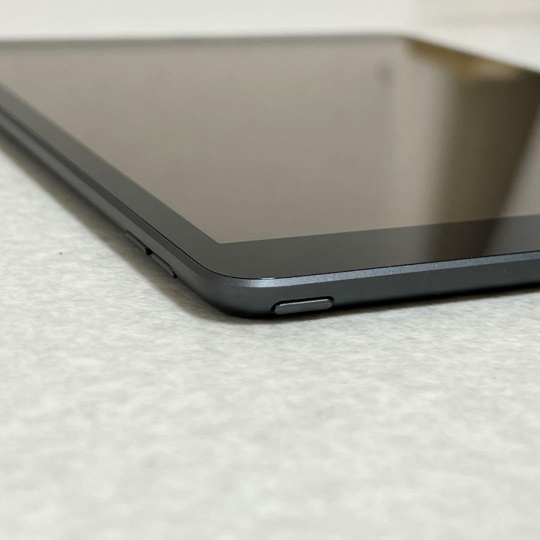 【美品】iPad 第7世代 32GB Wi-Fi SmartKeyboard