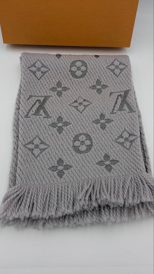 LOUIS VUITTONルイヴィトン＊モノグラム マフラー / ストール