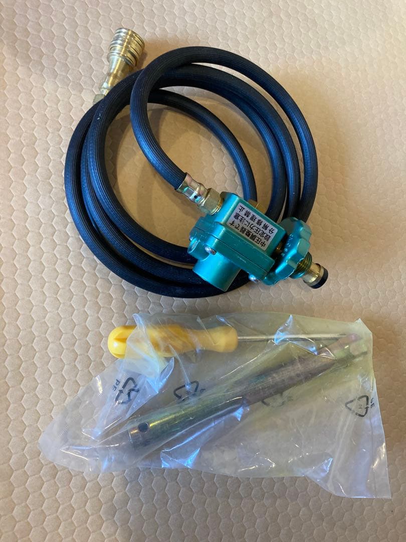 【中古品】マキタ沼津ガス発電機ラビット RGi5カセットガス,プロパンガス兼用