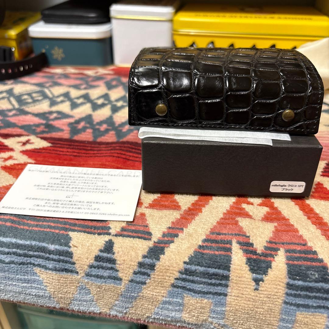 エムピウミッレフォリエクロコダイル１枚革ブラック