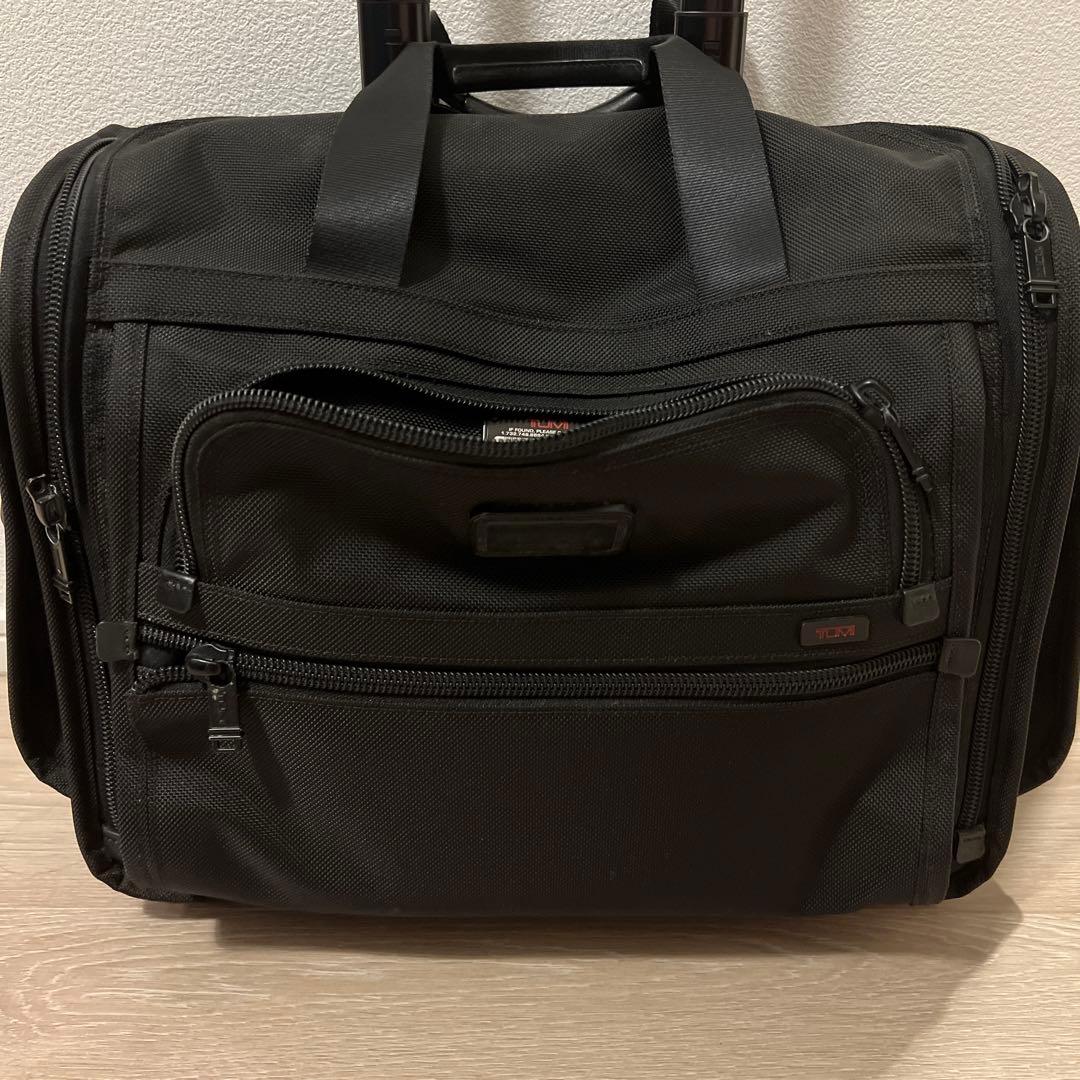 TUMI キャリーケース　黒