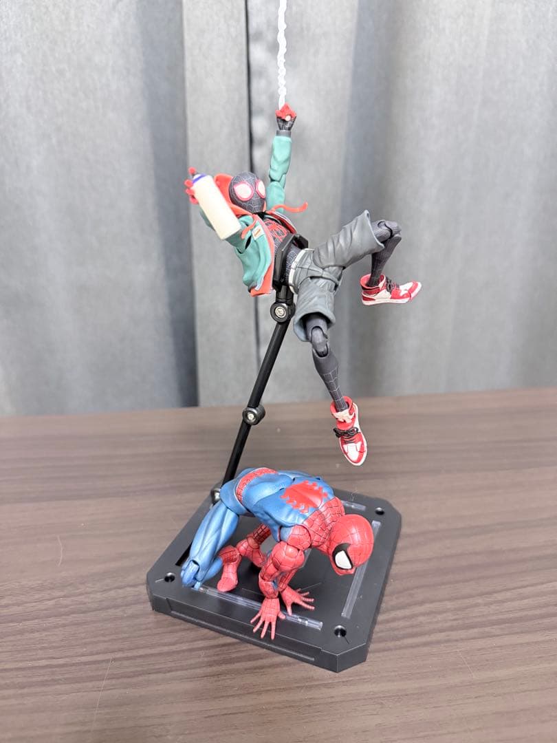 千値練 スパイダーバース マイルス MAFEX スパイダーマン コミック 中古品