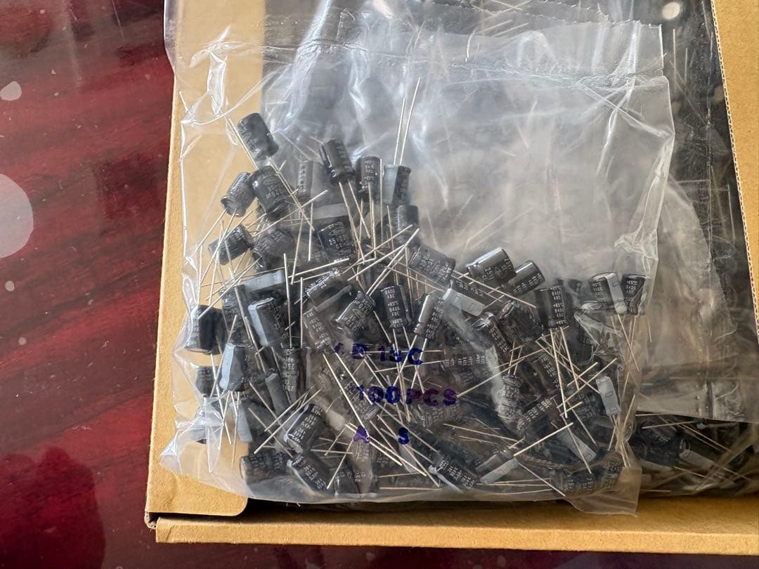 MARCON 電解コンデンサ　25v-225μF