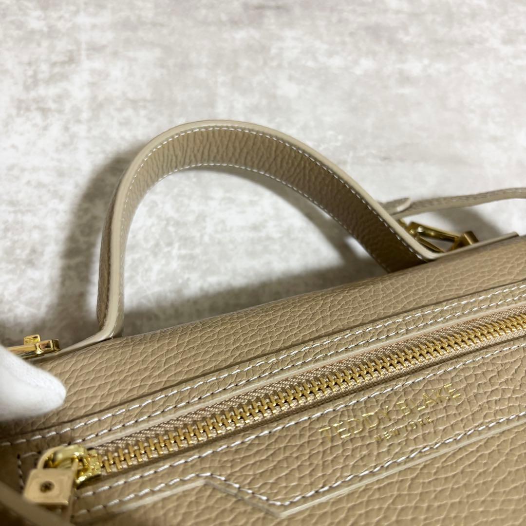 H291 未使用級✨ テディブレイク　ハンドバッグ　2way レザー　チャーム