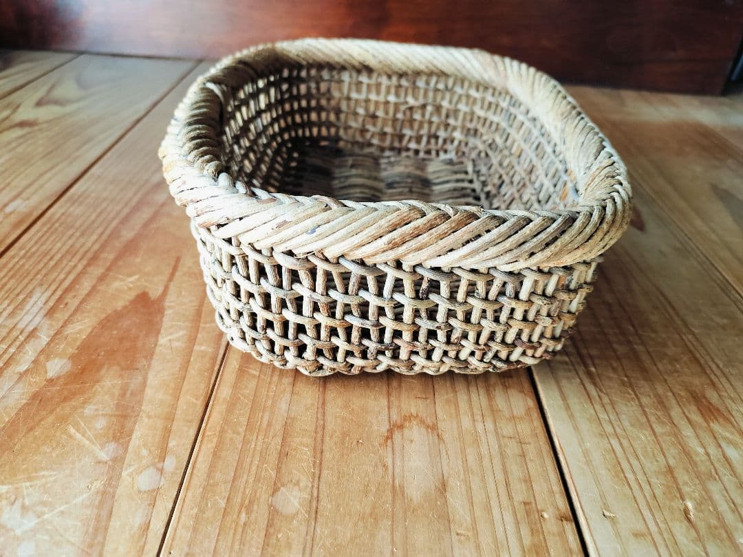 中川原信一作　あけび籠