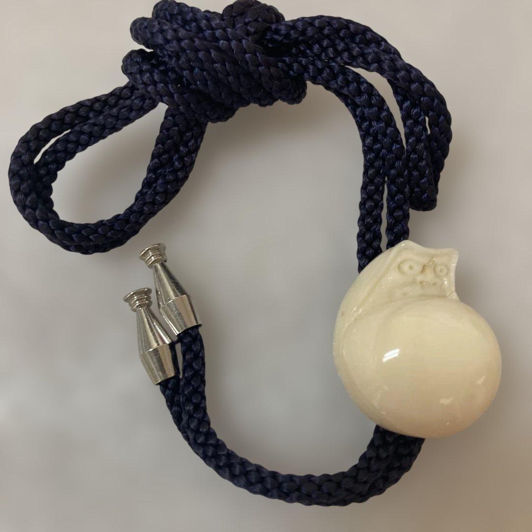 本珊瑚　達磨　彫刻　ループタイ