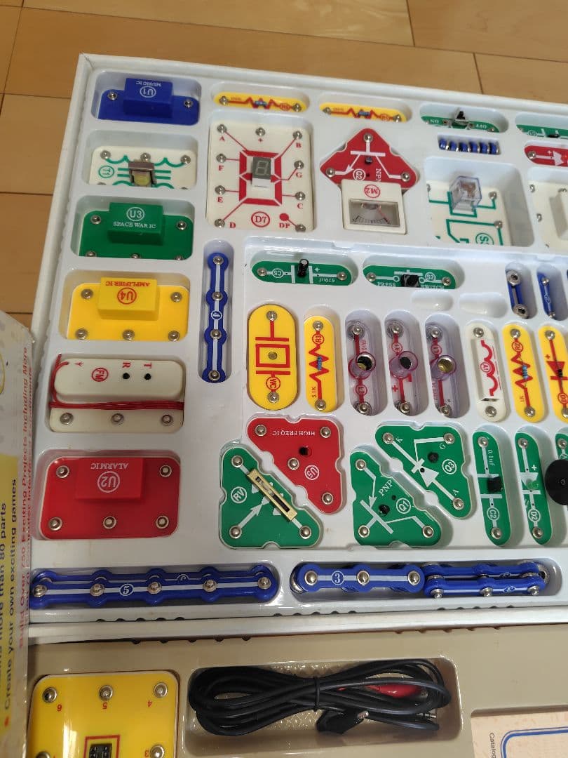 エレクトロニック スナップ キット 750 おもちゃ 知育玩具 Panko