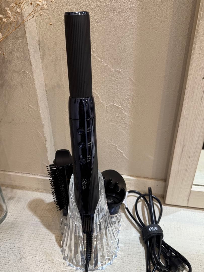 ReFaリファ ビューテックリセッター ブラックドライヤー　スタンド付き